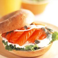 北海道 「王子サーモン」 トラウトスモーク切り落とし