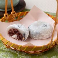 オープンセール 岡山 大正9年創業「おもちの黒川」生クリーム入り豆塩大福