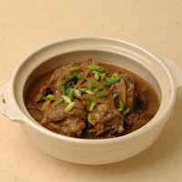 【倉入れ】 神奈川「 しいの食品」 牛すじ味噌煮込 (ケース入数：20,ロット：2)