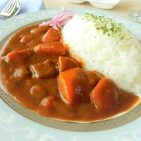 【倉入れ】 神奈川　横浜ロイヤルパークホテル　野菜入りビーフカレー (ケース入数：60,ロット：3)