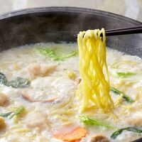 北海道産鶏もも肉と魚介を使った 鶏白湯鍋セット