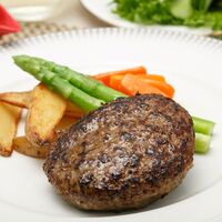 東京 「ラ・ベットラ・ダ・オチアイ」 落合務監修香味野菜と牛肉のハンバーグ