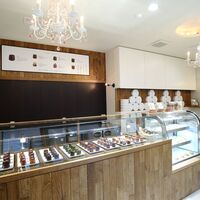 広島 「カスターニャ」 カタラーナ＆レモンチーズケーキセット