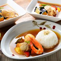 北海道 「札幌バルナバフーズ」 3種のスープカレー