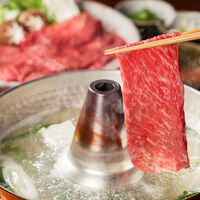 滋賀 「山晃食品」 近江牛すき焼き・しゃぶしゃぶ用 牛モモ450g