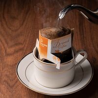 神奈川・横浜元町 「キャラバンコーヒー」 ドリパックコーヒーセット （(ゴールデンキャメル10g×5、元町ブレンド10g×5、ミカドヤブレンド10g×5)×各1） / 珈琲 詰め合わせ 送料無料