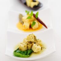 【倉入れ】山形 「後藤屋農園」 チーズのオリーブオイル漬2本セット（ケース入数：12, ロット：3）