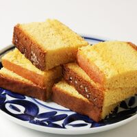 【倉入れ】長崎 「須崎屋」 和三盆糖入り 長崎五三焼かすてら 形おとし（ケース入数：36, ロット：1）