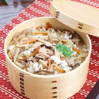 【倉入れ】国産 鶏五目ごはんの素（ケース入数：30 , ロット：3）