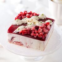 「銀座千疋屋」 ストロベリーアイスケーキ / アイス ケーキ いちご 冷凍 送料無料