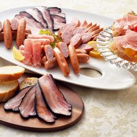 北海道 「札幌バルナバハム」 札幌開拓使ハムセット（ベーコンステーキカット、ポークローフ、チーズウインナー、玉葱ウインナー、ポークグルメフランク、ロースシンケン、ロースハムスライス） / ハム ギフト 送料無料