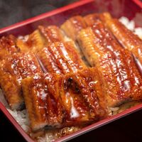 【紅白セット】鹿児島うなぎ無頭 （蒲焼1尾150g＋白焼1尾120g）×1セット ※タレ・山椒付 / 鰻 ウナギ ギフト 送料無料