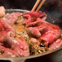 米沢牛 すき焼きしゃぶしゃぶ ロース 300g / 牛肉 ギフト 送料無料