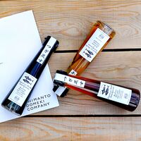 【上代厳守】［Gift］高知の鰹節が入った、何度も注ぎ足して使える！つぎ足す鰹だしギフト（濃口醤油・淡口醤油・お酢の3本セット） / 常温 送料無料