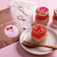 【母の日】完熟生いちごプリン＆今治ハンカチ・かや生地ふきんセット KJ-21820 1854-282 【二重包装不可】《お届け期間：2026年5月8日～2026年5月10日》 / 冷凍 送料無料 セット ギフト プリン ハンカチ