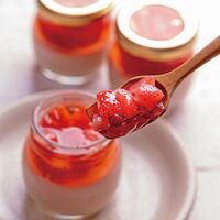 【母の日】完熟生いちごプリン＆今治ハンカチ・かや生地ふきんセット KJ-21820 1854-282 【二重包装不可】《お届け期間：2026年5月8日～2026年5月10日》 / 冷凍 送料無料 セット ギフト プリン ハンカチ