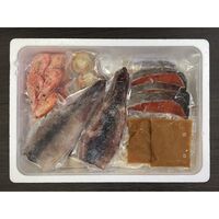 石狩鍋（秋鮭切身×6切、ボイル海老×12尾、ボイル帆立×6個、かに入つみれ×3個、えび入つみれ×3個、とりごぼうつみれ×3個、ツボ抜きいか×2尾、冷凍うどん×1玉、たれ（濃縮：味噌仕立て）×2袋） / 冷凍 送料無料 鍋セット