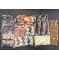 石狩鍋（秋鮭切身×12切、ゆでずわいがにカット×1袋、ボイル海老×12尾、ボイル帆立×6個、かに入つみれ×6個、えび入つみれ×6個、とりごぼうつみれ×6個、ツボ抜きいか×3尾、冷凍うどん×1玉、たれ（濃縮：味噌仕立て）×4袋） / 冷凍 送料無料 鍋セット