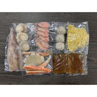 北海鍋（ゆでずわいがにカット×1袋、ボイル海老×6尾、ボイル帆立×3個、かに入つみれ×3個、ツボ抜きいか×1尾、冷凍生ラーメン×1玉、たれ（濃縮：塩仕立て）×2袋） / 冷凍 送料無料 鍋セット