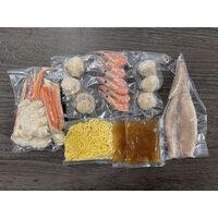 北海鍋（ゆでずわいがにカット×1袋、ボイル海老×6尾、ボイル帆立×3個、かに入つみれ×3個、ツボ抜きいか×1尾、冷凍生ラーメン×1玉、たれ（濃縮：塩仕立て）×2袋） / 冷凍 送料無料 鍋セット