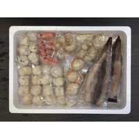 海鮮つみれ鍋（かに入つみれ×8個、えび入つみれ×8個、とりごぼうつみれ×8個、たこ入つみれ×12個、ボイル海老×6尾、ボイル帆立×3個、ボイルつぶ×2袋、ツボ抜きいか×2尾、冷凍うどん×1玉、たれ(濃縮：醤油仕立て)×3袋） / 冷凍 送料無料 鍋セット