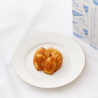 【倉入れ】あわじひとくちマドレーヌ 淡路島牛乳 10個（ケース入数：30,ロット：1） / 常温 送料無料 マドレーヌ 淡路島