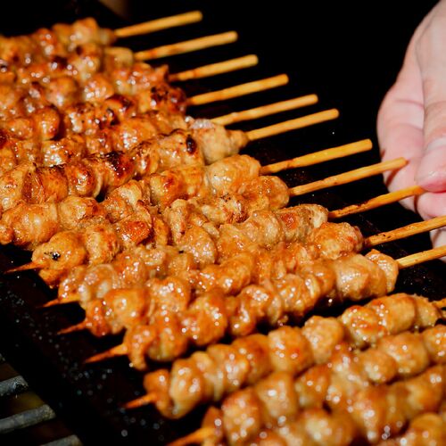 【倉入れ】味つきぐるまき鶏皮串（7本パック入り） 計50袋（ケース入数：25,ロット：2）