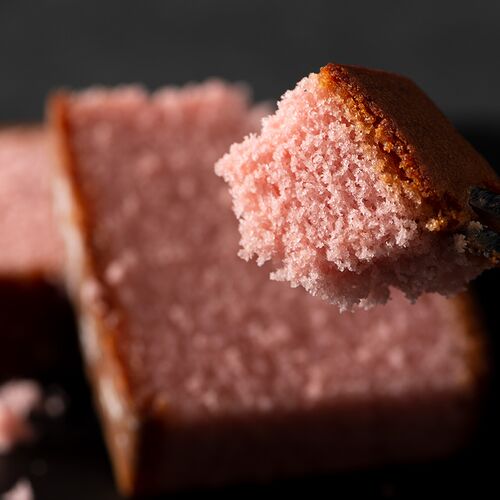 【倉入れ】長崎 「須崎屋」 和三盆糖入り 苺かすてら 形おとし（ケース入数：36, ロット：1）