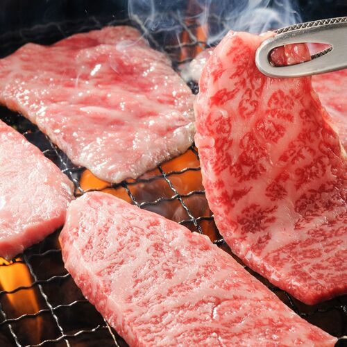 岩手 「前沢牛オガタ」 小形牧場牛 肩焼肉用300g