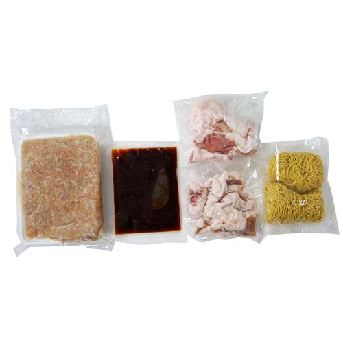 【お歳暮】北海道 ピリ辛牛モツ鍋《お届け期間：11月18日～12月25日》 / もつ 鍋 冷凍 ギフト 送料無料