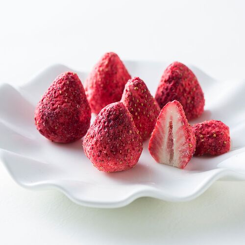 【倉入れ】「銀座千疋屋」 いちごのチョコレート 70g (ケース入数：48,ロット：1) / 常温 ギフト 送料無料