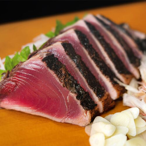 【上代厳守】地元高知人も、これは美味い!とうならせる!一本釣り地鰹の藁焼きタタキ(旬凍) / かつお カツオ 冷凍 送料無料 【上代厳守】地元高知人も、これは美味い!とうならせる!一本釣り地鰹の藁焼きタタキ(旬凍) / かつお カツオ 冷凍 送料無料