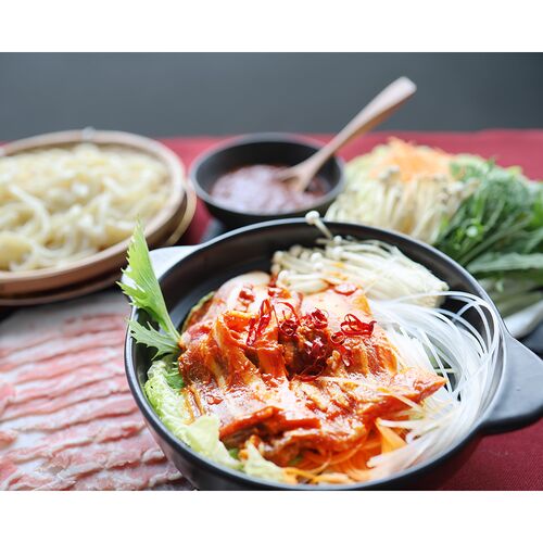 香川 オリーブ豚 旨辛チゲ鍋 2人前 / 冷凍 送料無料