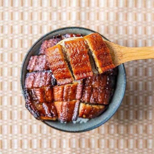 完全無投薬 鹿児島県産うなぎ蒲焼 約140g×2（タレ、山椒付） / 国産 ウナギ 鰻 冷凍 送料無料