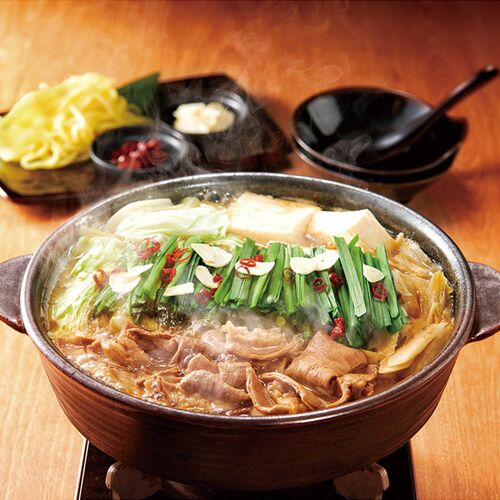 【母の日】 博多やまや もつ鍋 味噌・醤油味 6377-50c 1852-935 【二重包装不可】《お届け期間：2026年5月8日～2026年5月10日》 / 常温 送料無料 セット ギフト もつ鍋 博多