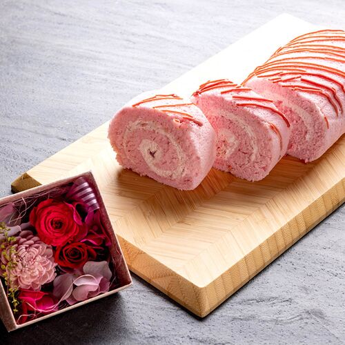 【母の日】 完熟いちごロール＆プリザーブドフラワー KJ-ROL1PRZ 1854-244 【二重包装不可】《お届け期間：2026年5月8日～2026年5月10日》 / 冷凍 送料無料 セット ギフト ロールケーキ プリザーブドフラワー