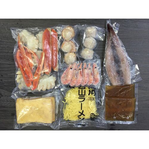 北海鍋（ゆでずわいがにカット×1袋、ボイル海老×6尾、ボイル帆×3個、かに入つみれ×3個、油揚げ×2枚、ツボ抜きいか×1尾、冷凍生ラーメン×1玉、たれ（濃縮：塩仕立て）×2袋） / 冷凍 送料無料 鍋セット