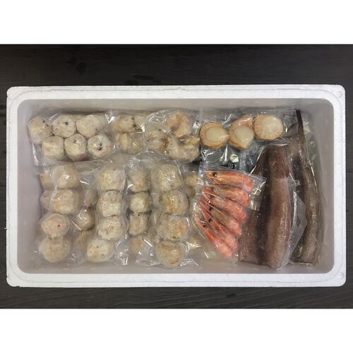 海鮮つみれ鍋（かに入つみれ×12個、えび入つみれ×12個、とりごぼうつみれ×12個、たこ入つみれ×12個、ボイル海老×6尾、ボイル帆立×3個、ボイルつぶ×2袋、ツボ抜きいか×2尾、冷凍うどん×1玉、たれ(濃縮：醤油仕立て)×4袋） / 冷凍 送料無料 鍋セット