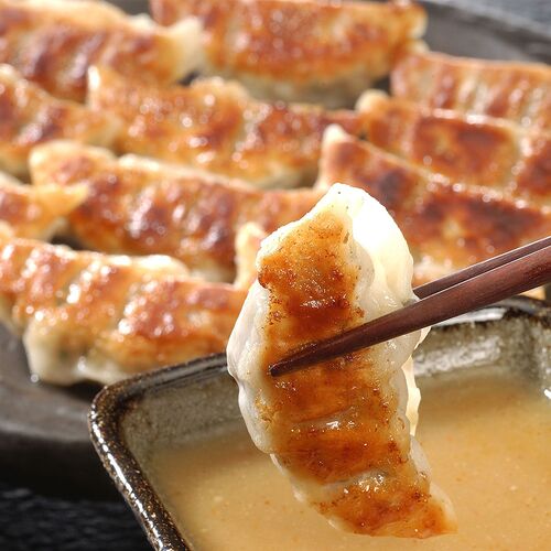 兵庫 「芦屋伊東屋」謹製 黒豚餃子2折と黒豚焼き小籠包セット / 冷凍 送料無料 ぎょうざ 点心 中華